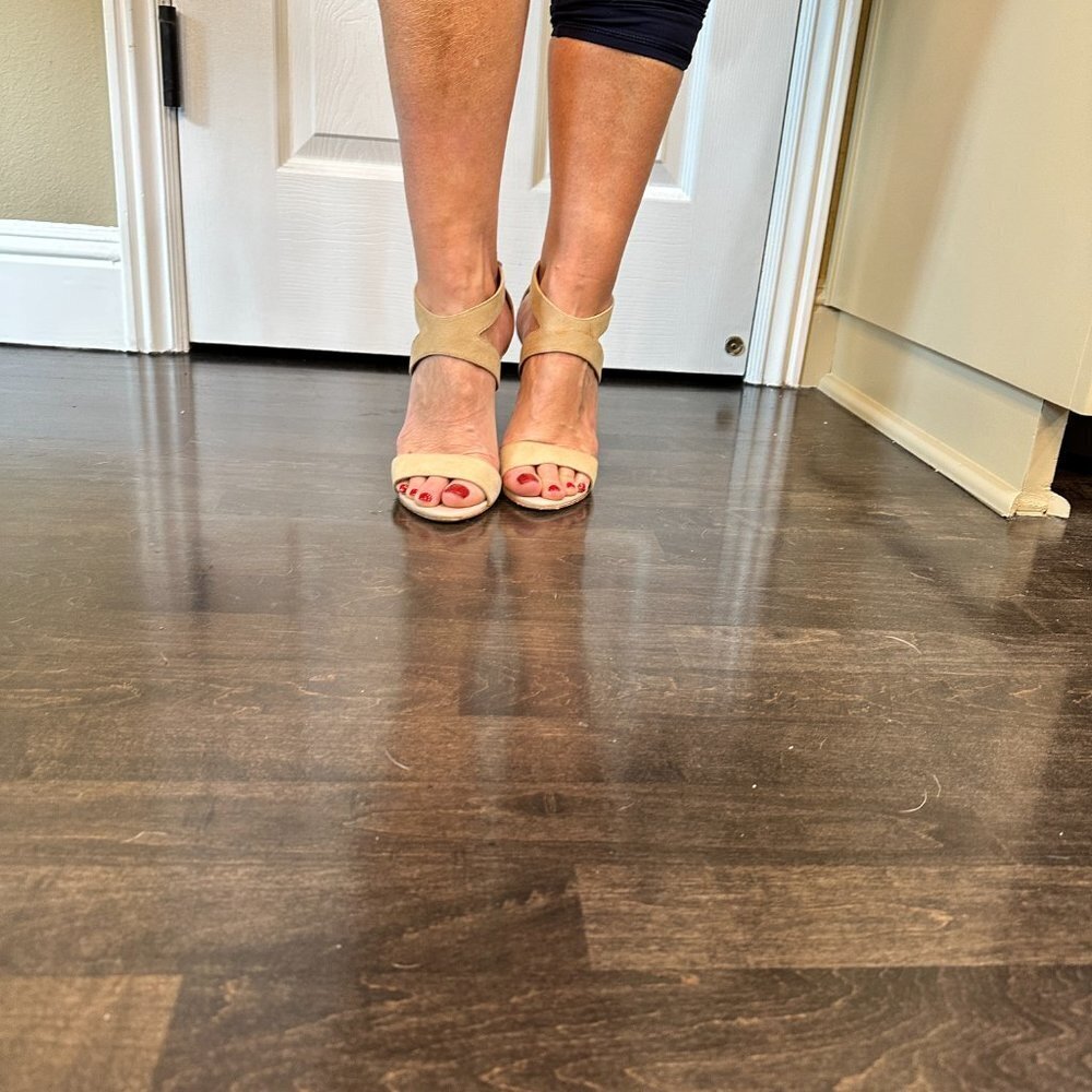 CLUB MONACO Marikate High Heeled Sandal - 39 - Picture 3 of 16